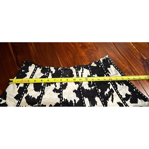 CAbi Women’s Skirt Size 8 Flare Boho Embroidered Stitch Black White 937 - Picture 7 of 14